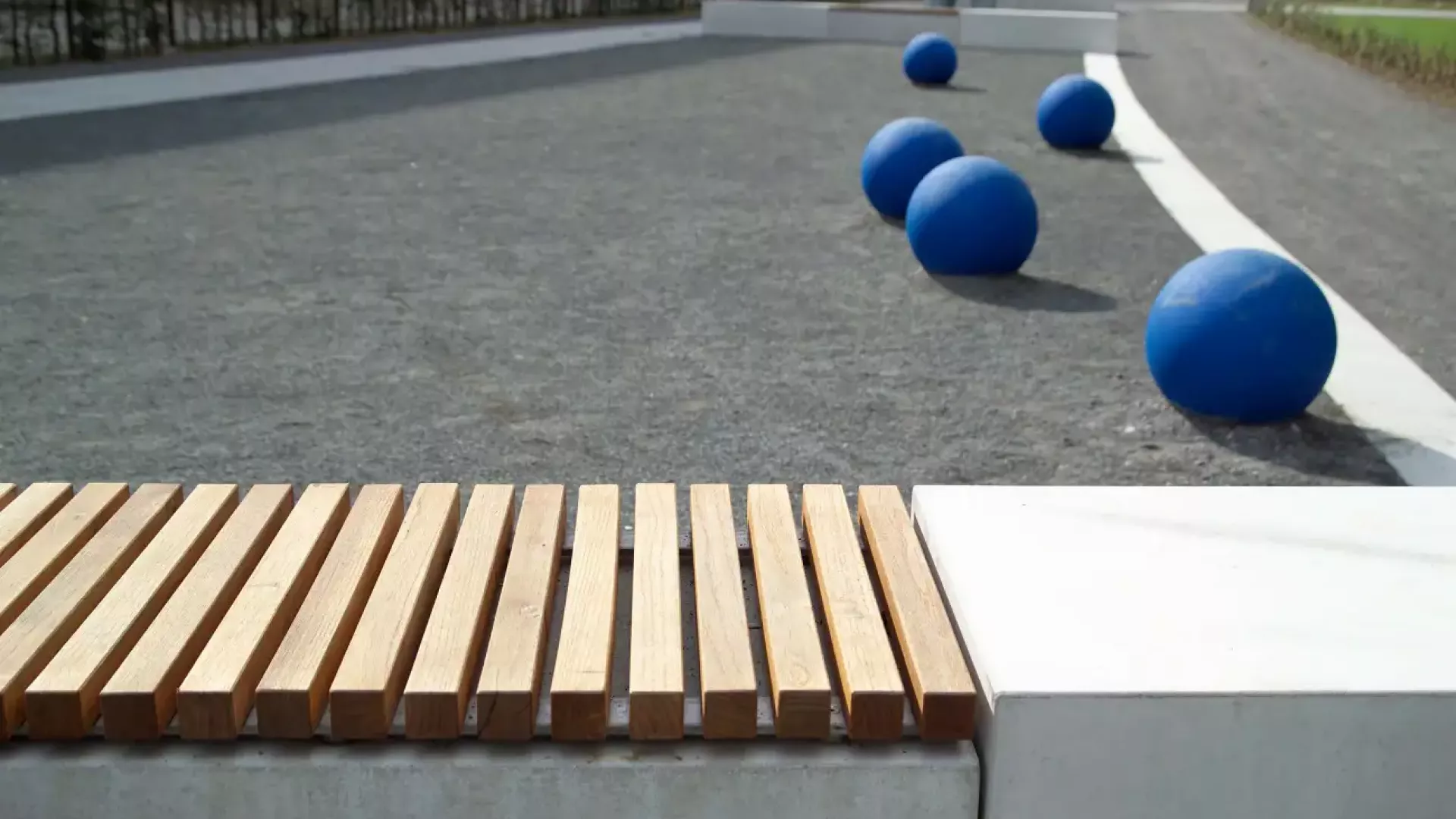 Holzauflage Querlattung eingelassen