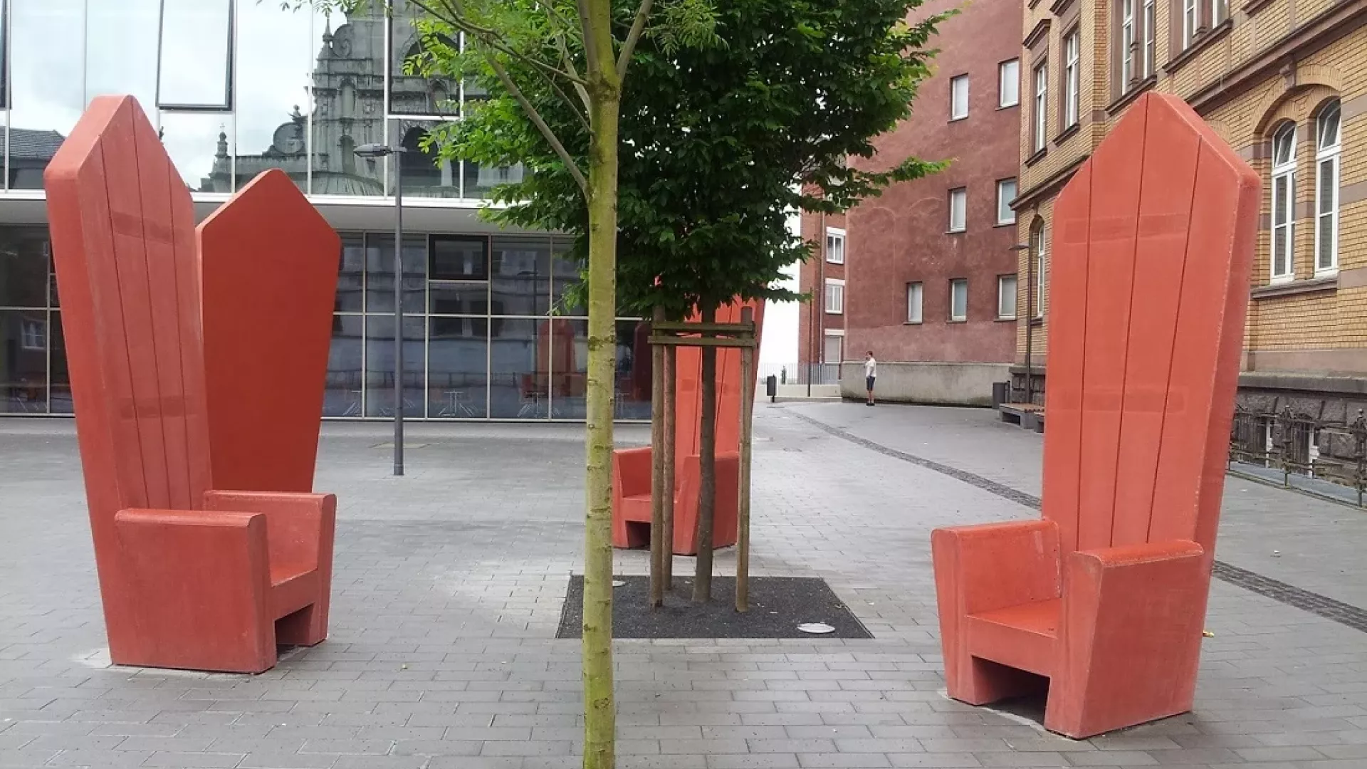 Komplizierte Formen und Objekte aus Beton