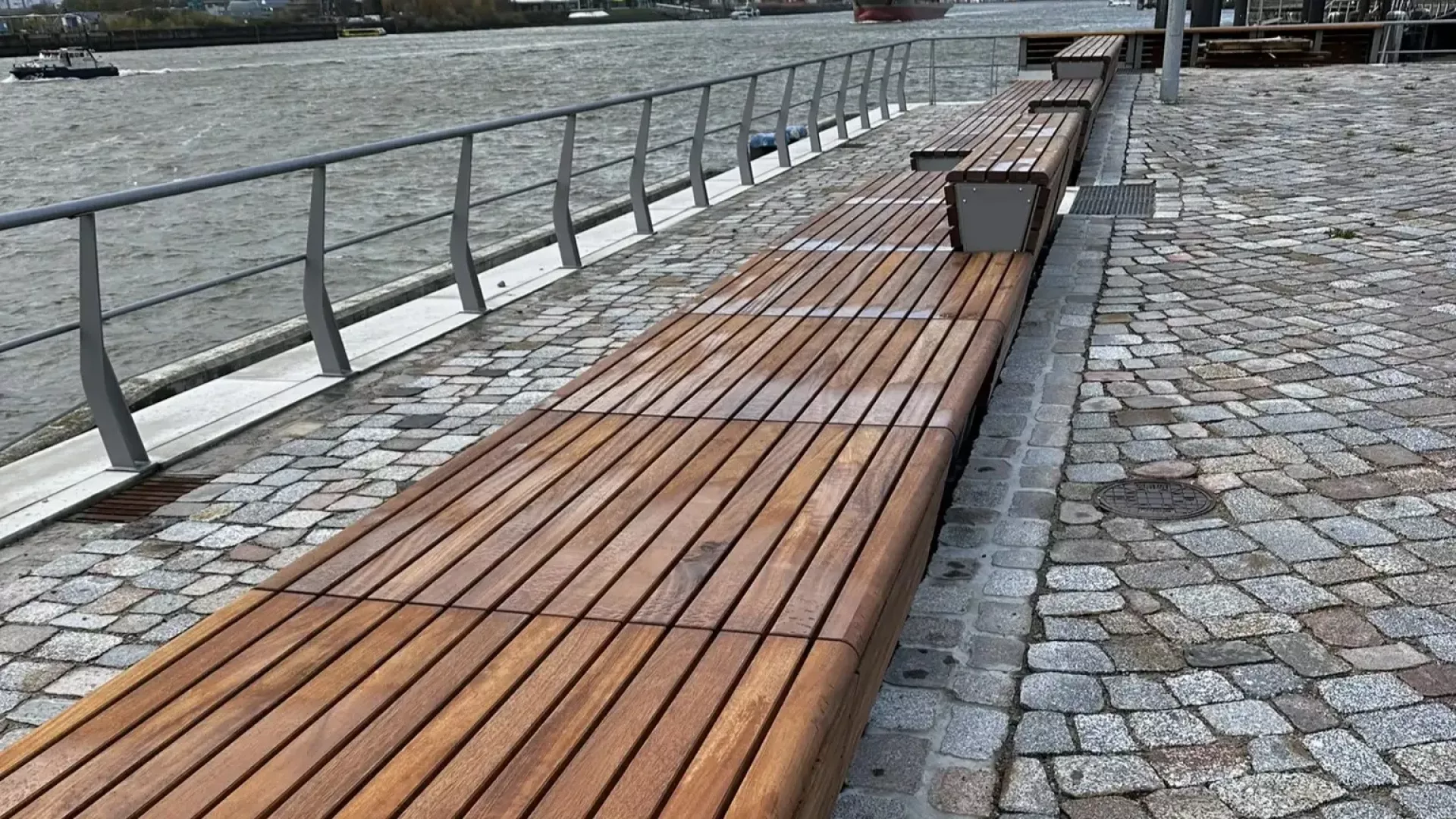 Sitzbankauflage Kambala Holz mit Blenden