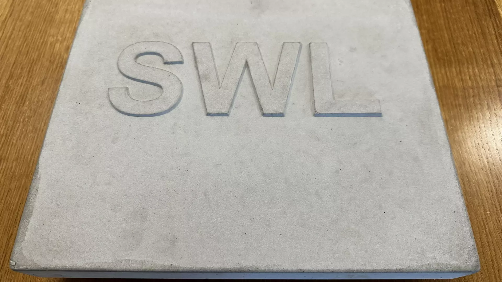 Schriftzug Erhaben als Muster