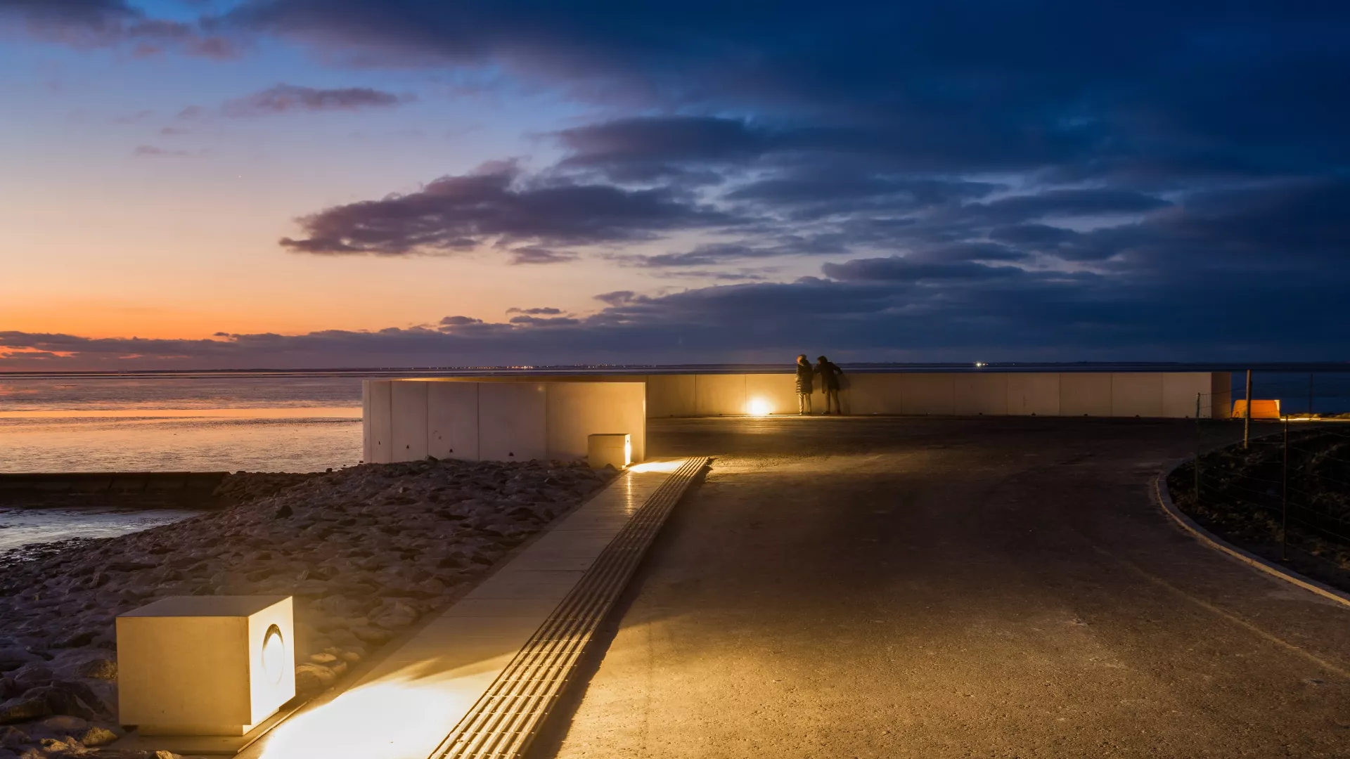 Leuchtentechnik Sitzwürfel