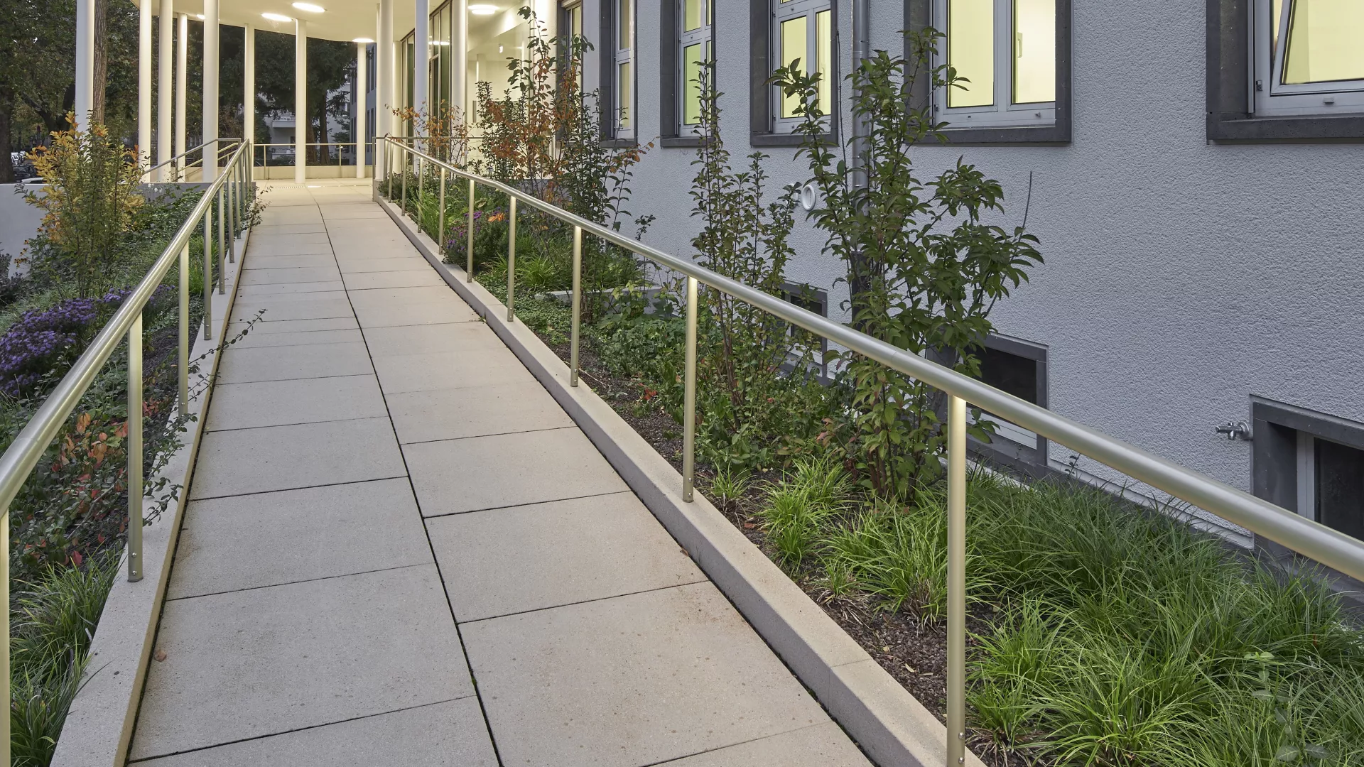 Blockstufen Platten und Brüstungselemente