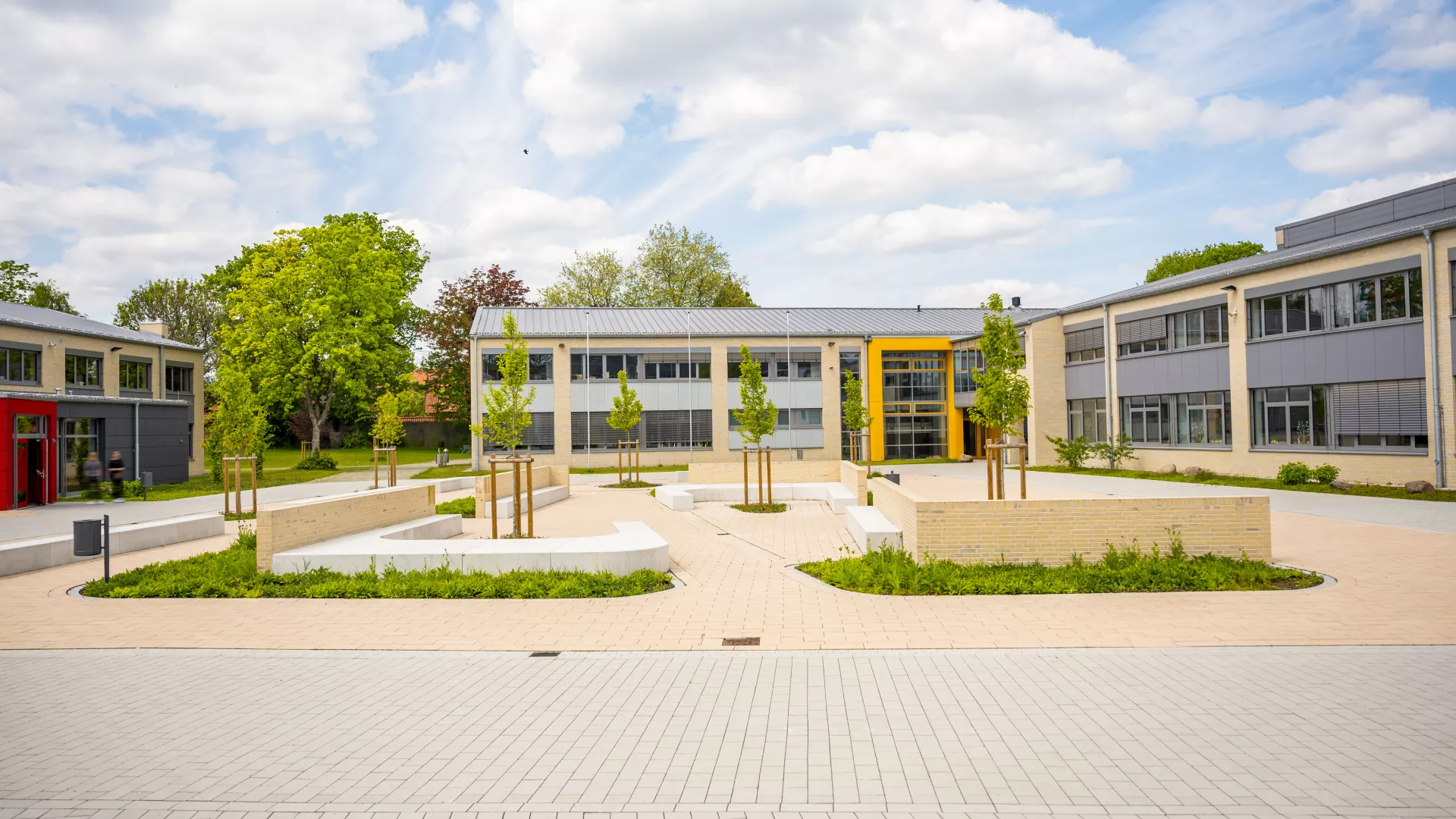 Sitzbänke gerade und radial