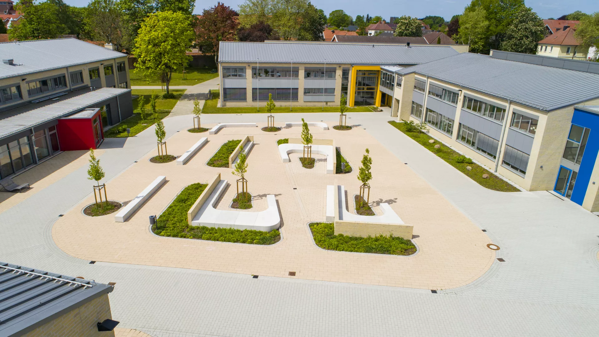 Sitzbänke gerade und radial