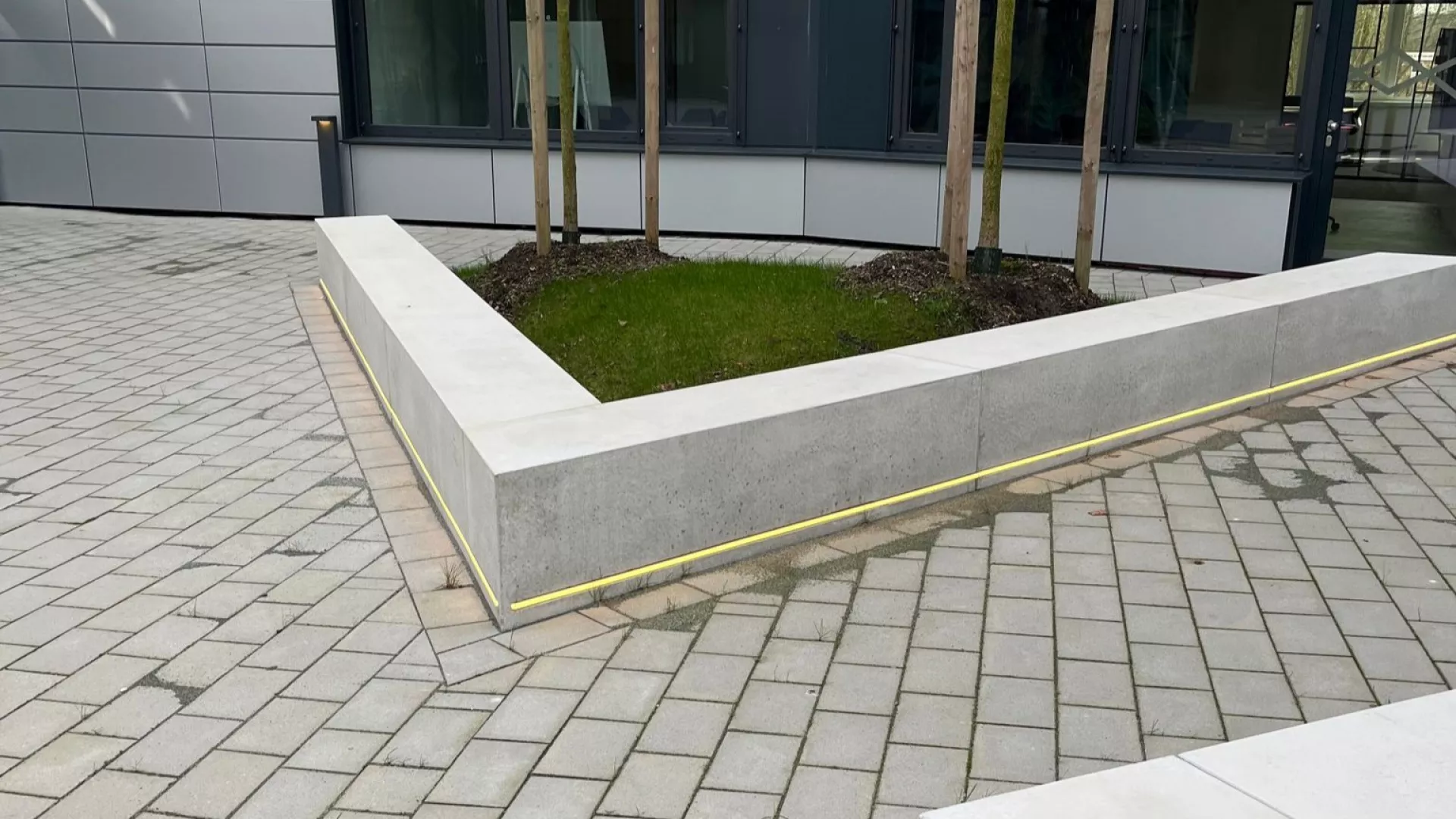 Sitzblöcke mit Lichtleisten