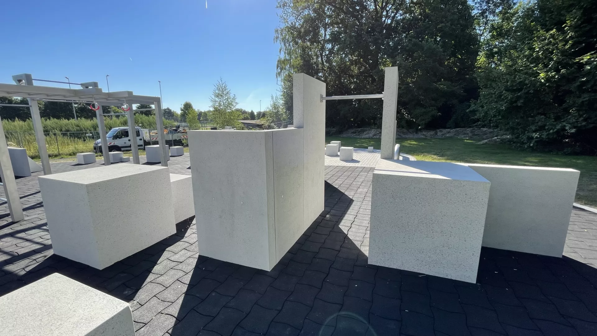 Sitzwürfel und Parkourelemente