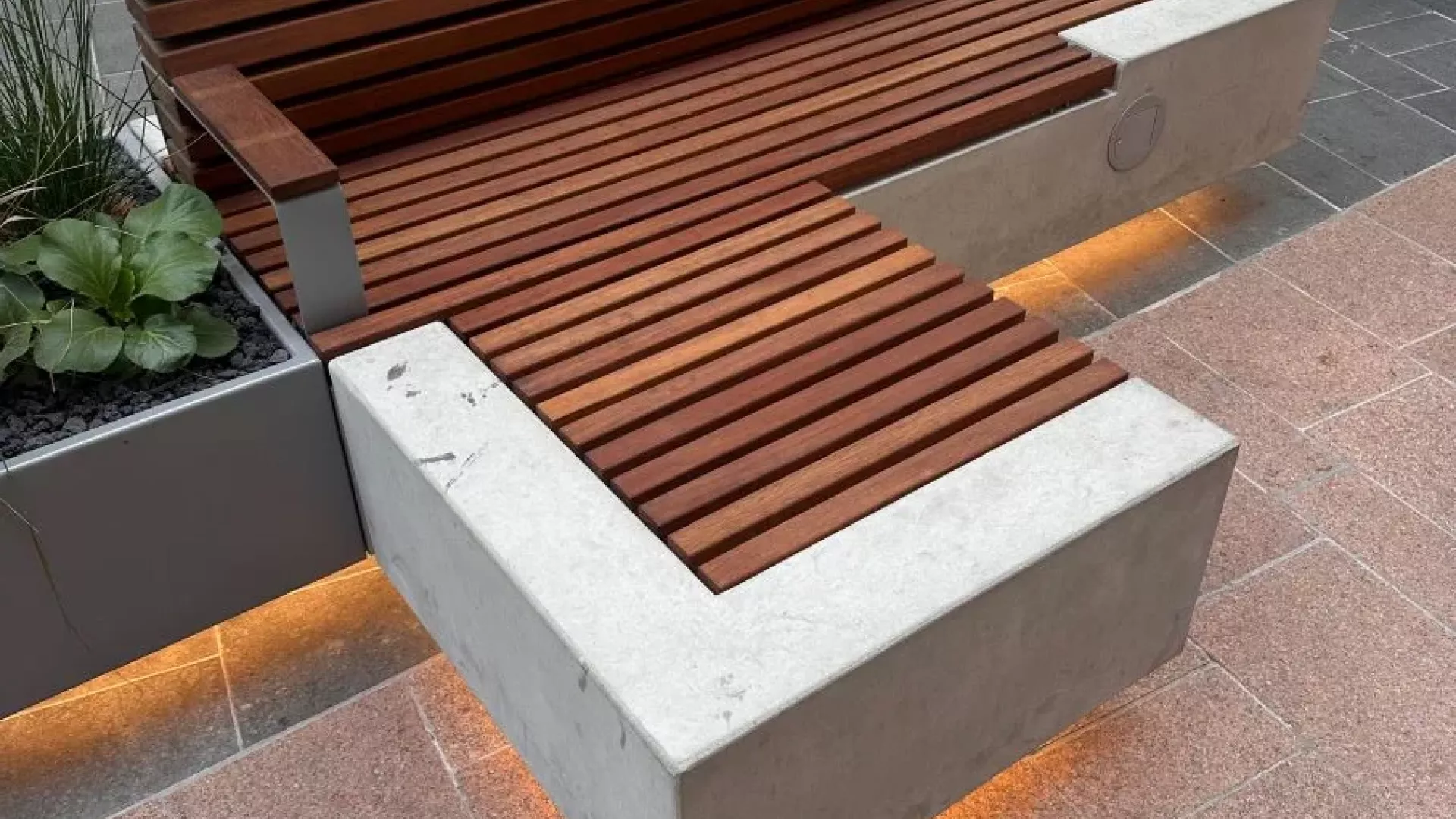 Bankauflagen mit Rückenlehne und Beleuchtung